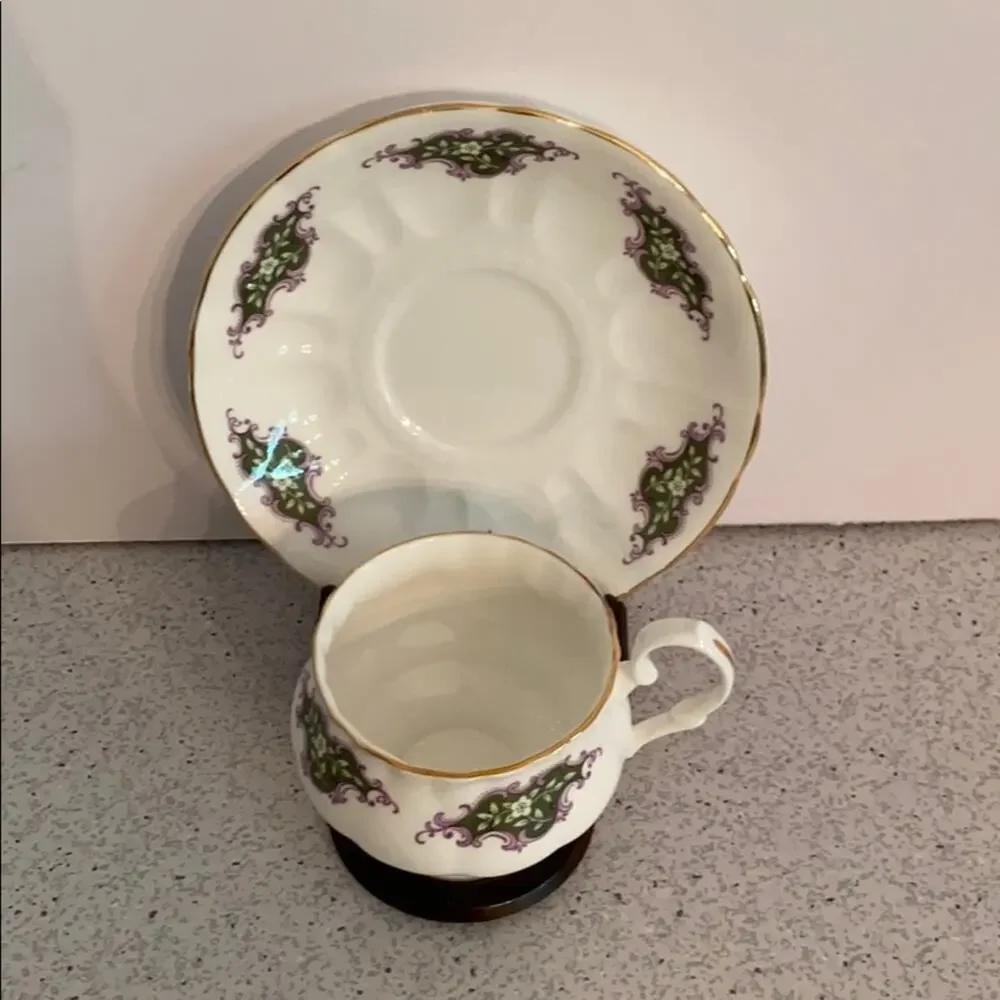 Ashley Bone China tea cup & saucer set English Porcelain Floral Pattern
